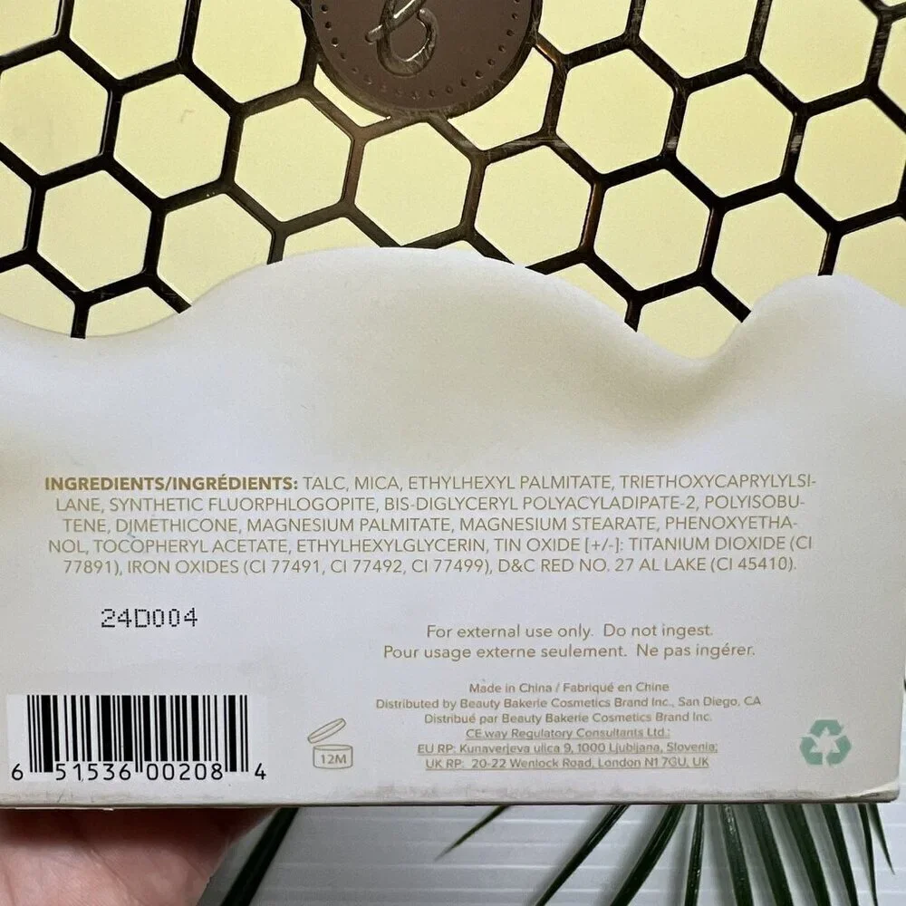 Beauty Bakerie Milk & Honey Highlighter Palette  .28 oz x 4 Shades Full Size NIB
